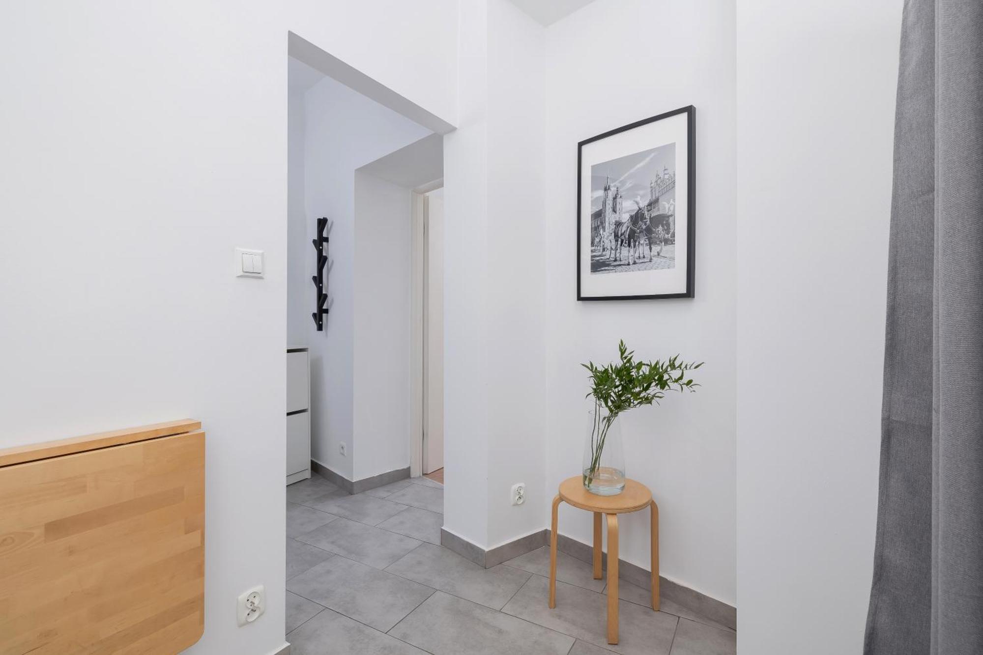 1-Bedroom Apartment - Dluga 65 Street Краков Экстерьер фото