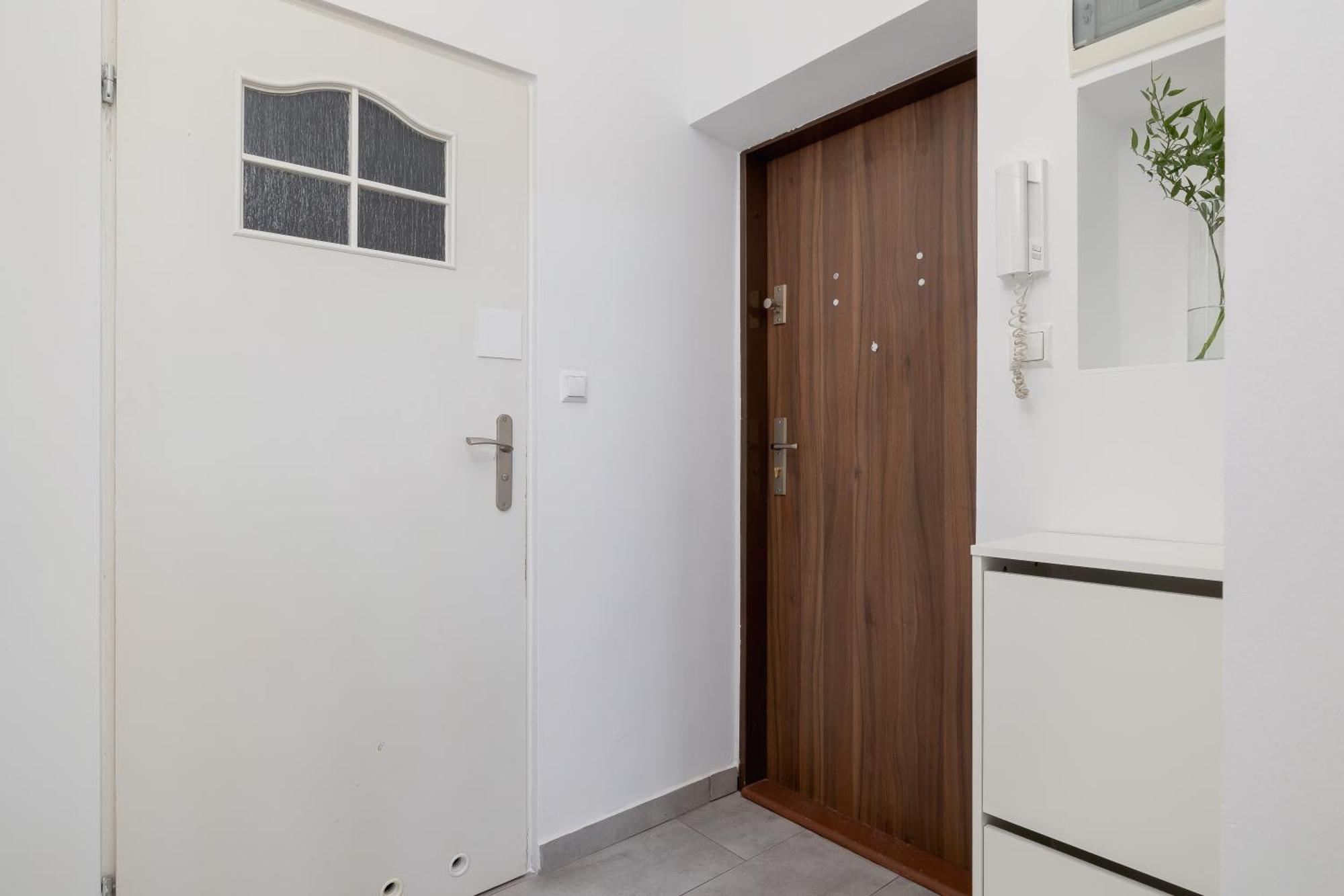 1-Bedroom Apartment - Dluga 65 Street Краков Экстерьер фото