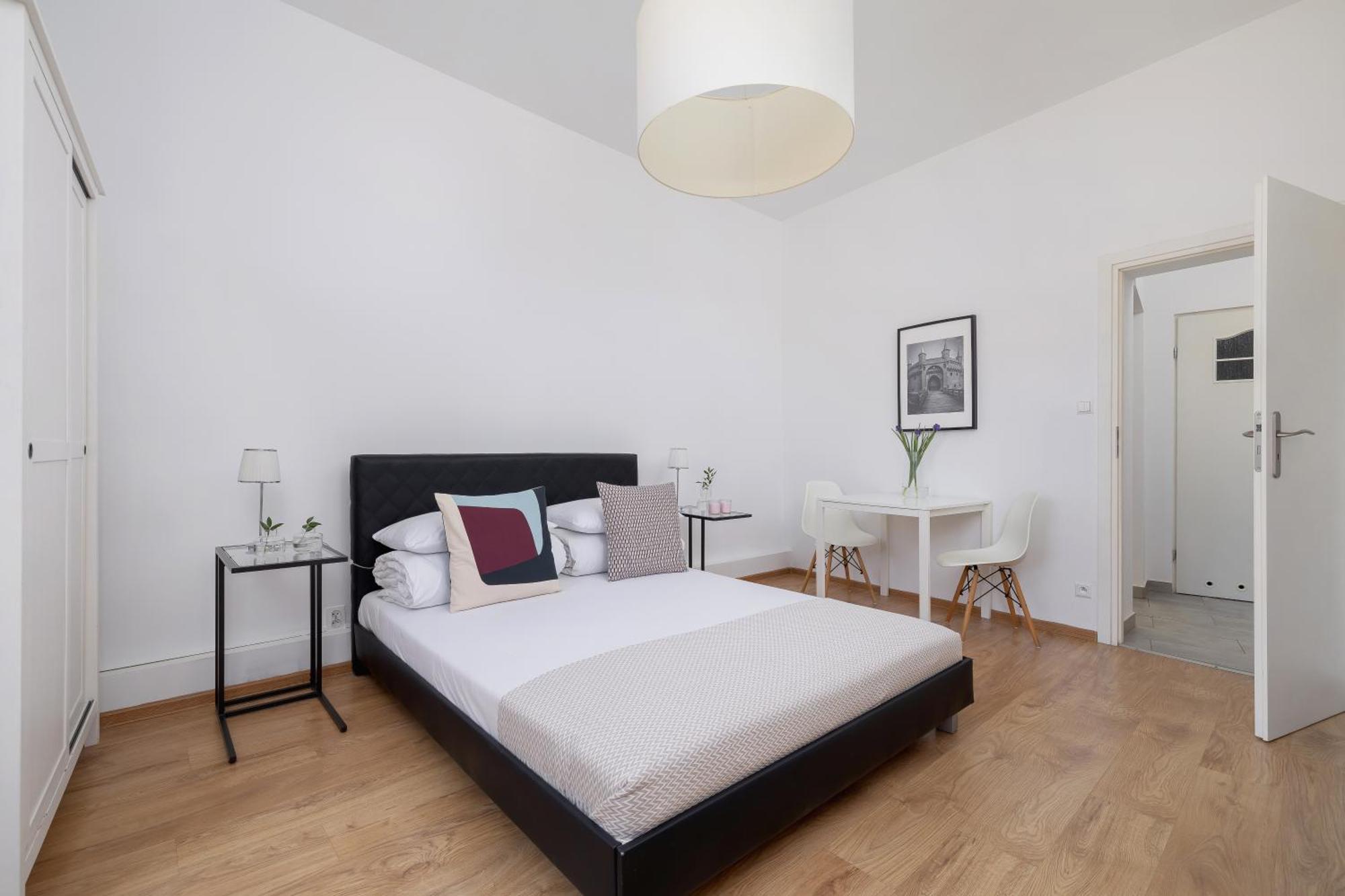 1-Bedroom Apartment - Dluga 65 Street Краков Экстерьер фото