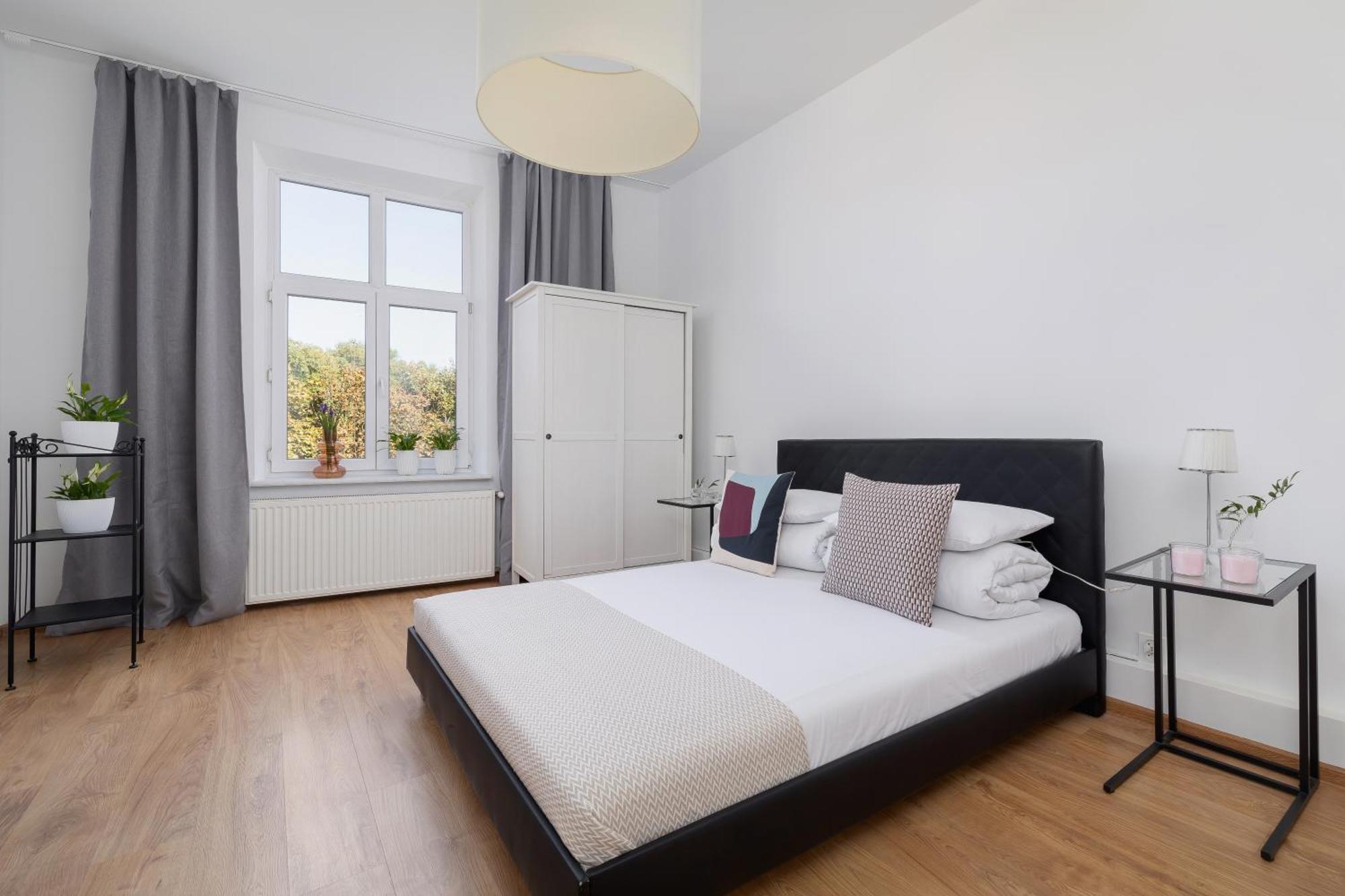 1-Bedroom Apartment - Dluga 65 Street Краков Экстерьер фото