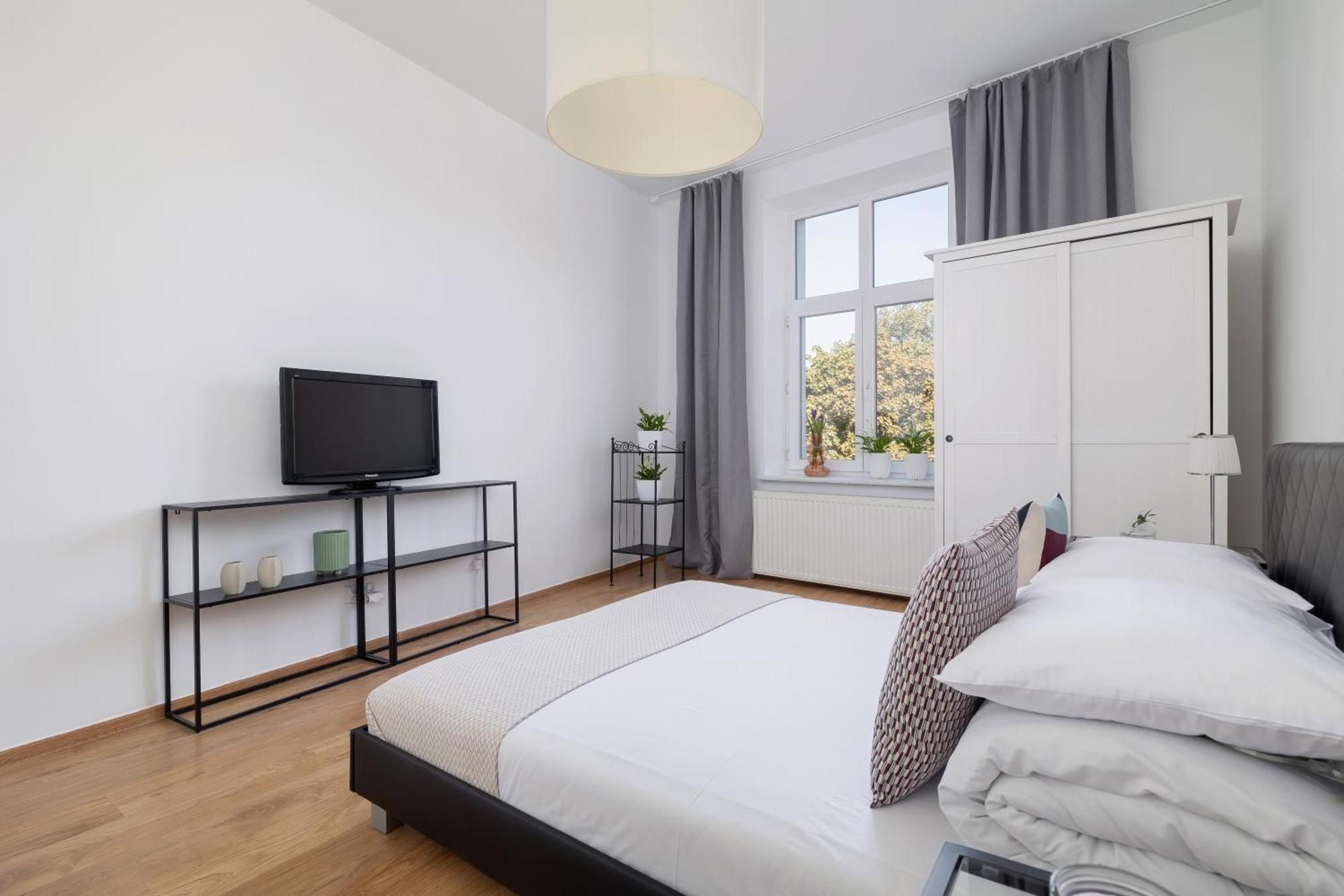 1-Bedroom Apartment - Dluga 65 Street Краков Экстерьер фото